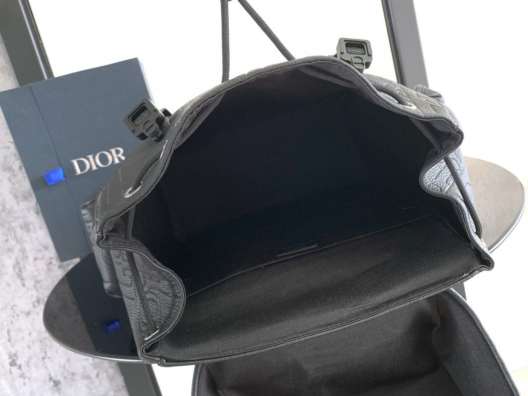 D*or hit the road backpack with flap in black gravity leather