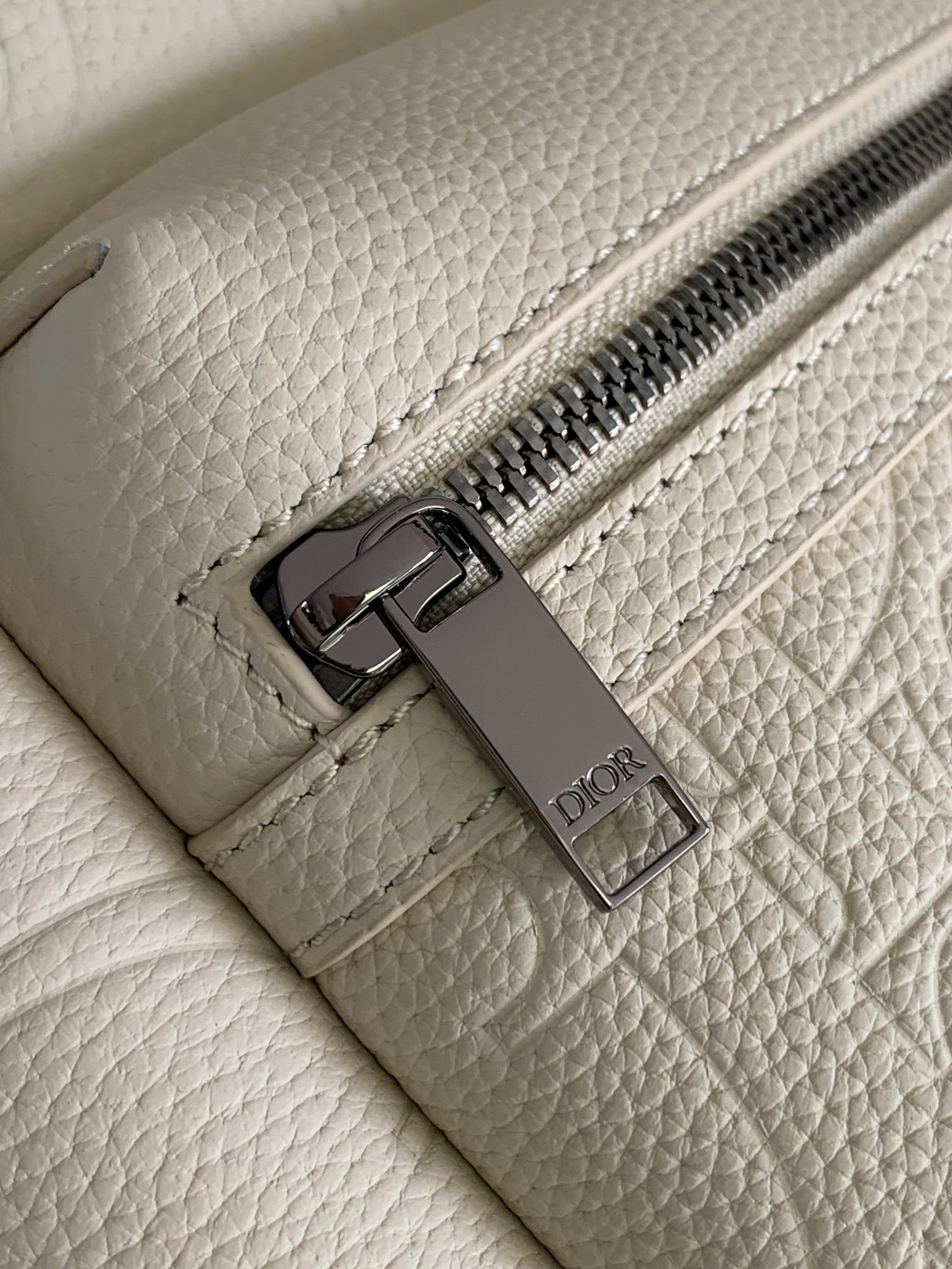 D*or rider 2.0 zipped backpack in beige gravity leather