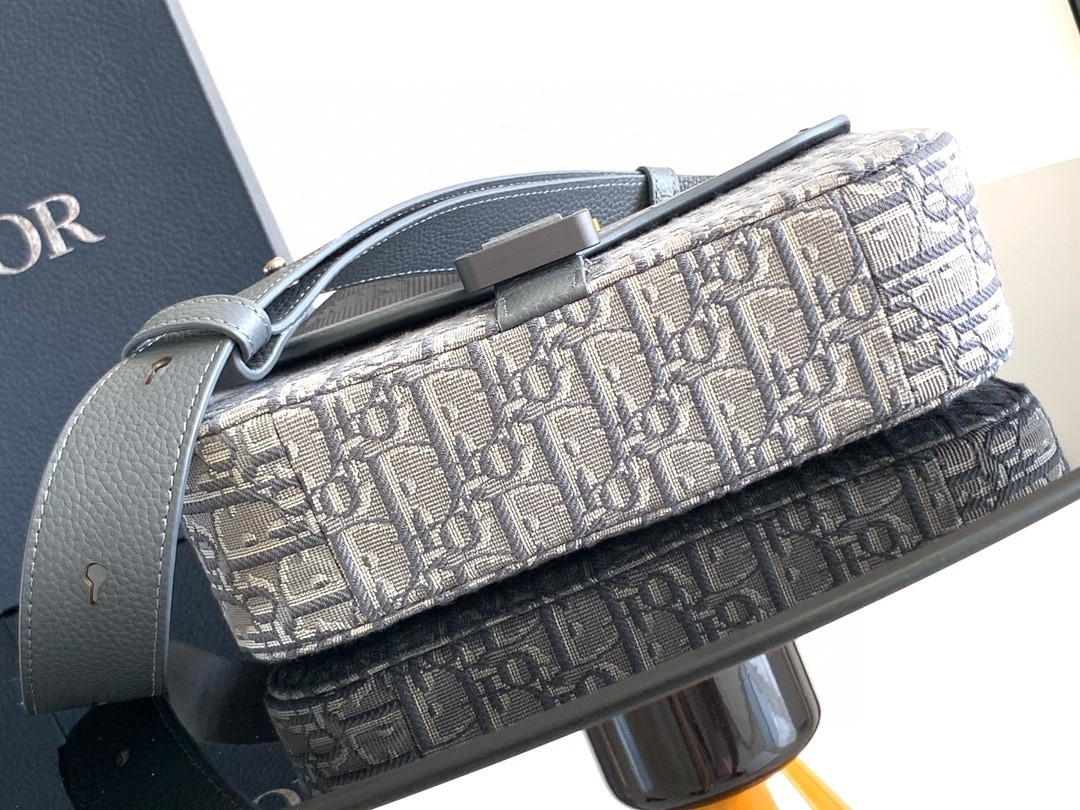 D*or small saddle messenger bag in grey oblique jacquard and calfskin