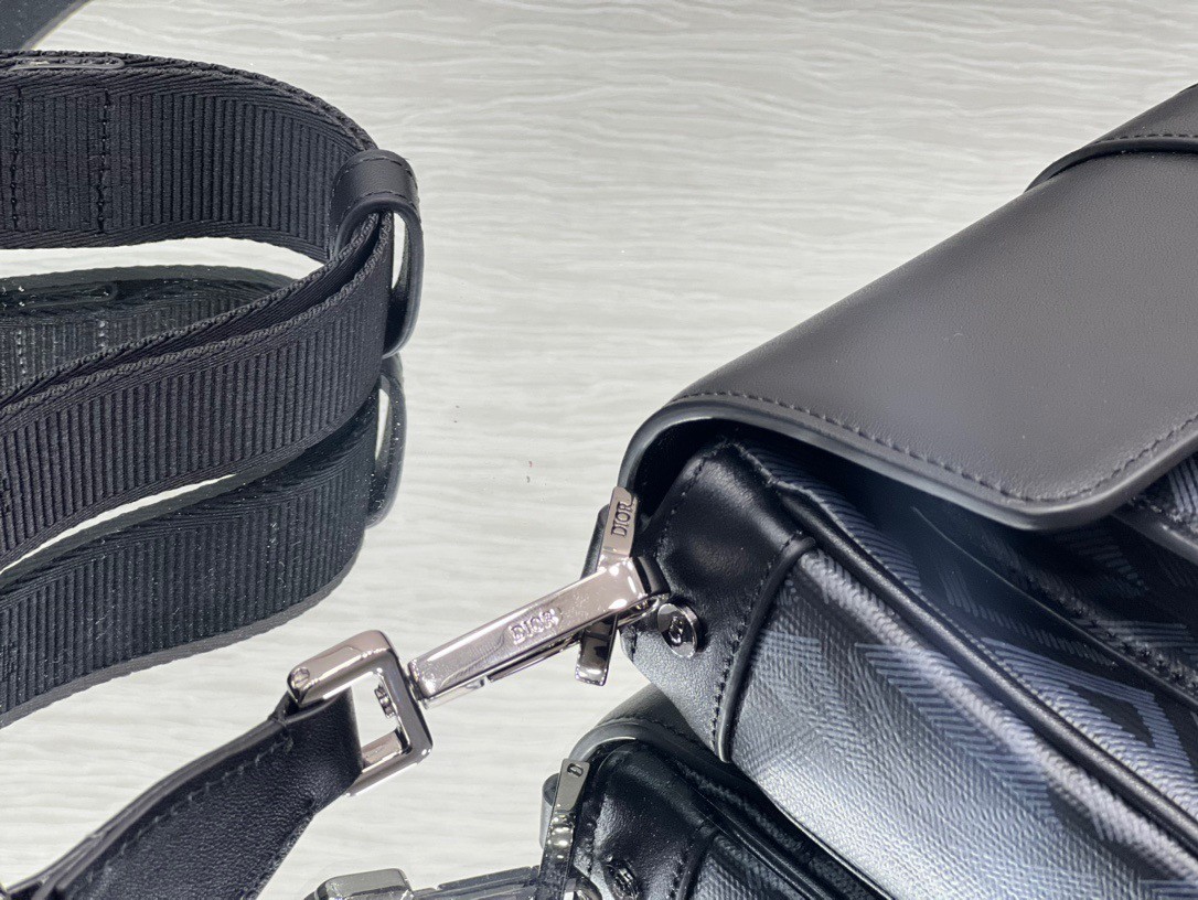 D*or hit the road messenger bag in black cd diamond canvas
