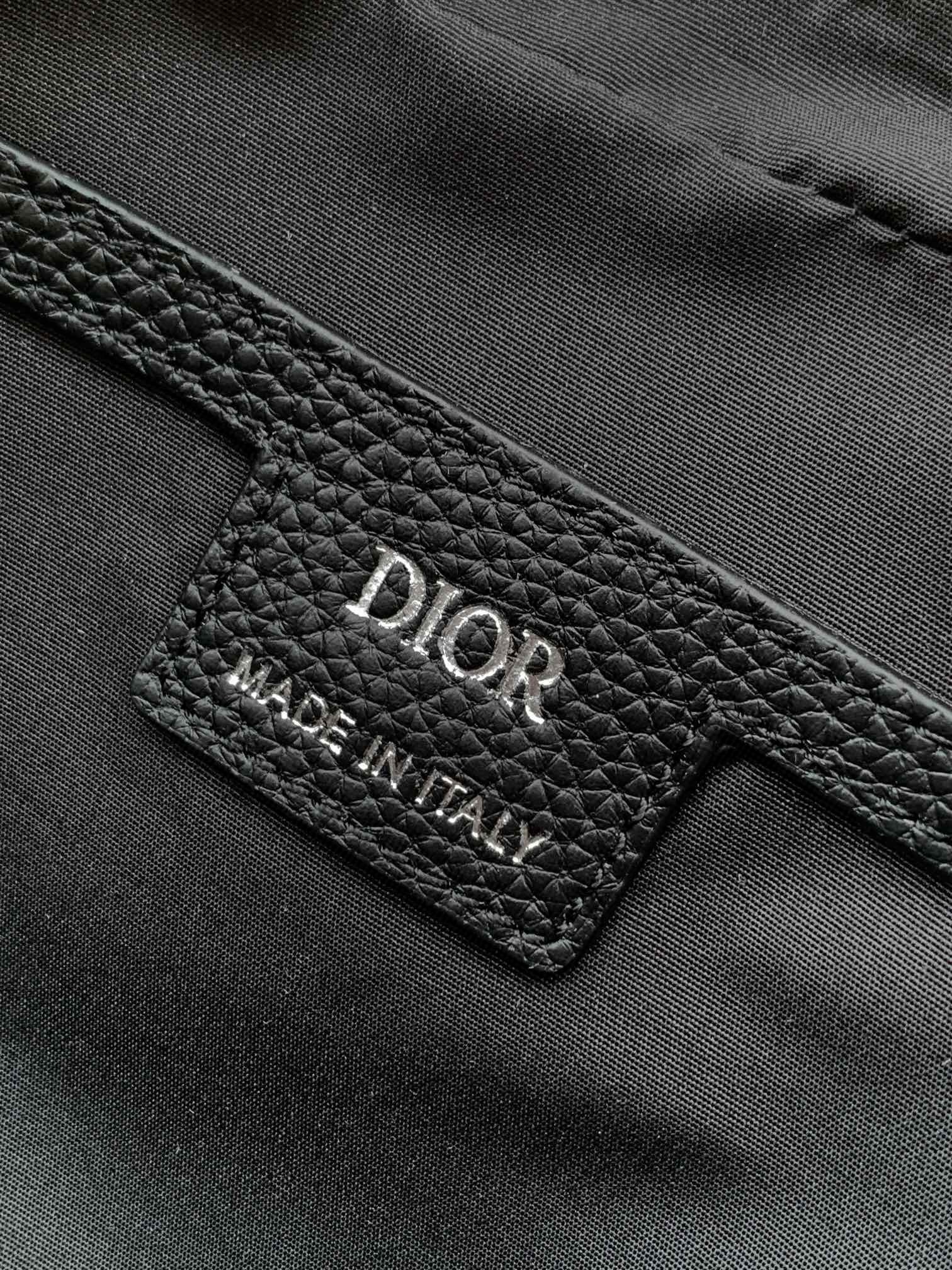 D*or rider 2.0 zipped messenger bag in beige oblique with black leather