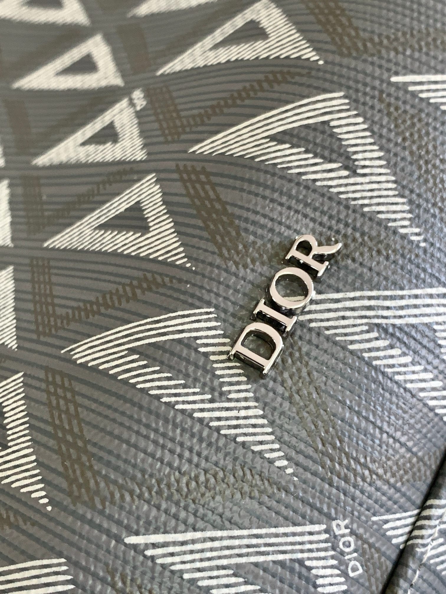 D*or safari tote bag in grey cd diamond canvas
