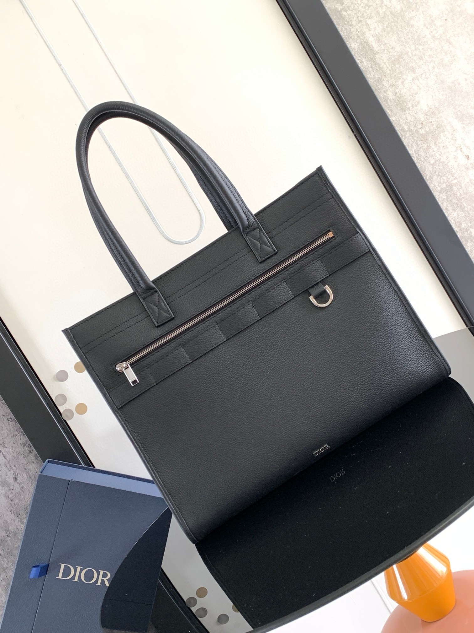 D*or safari tote bag in black grained calfskin