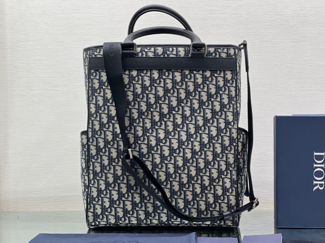 D*or explorer tote bag beige and black D*or oblique jacquard