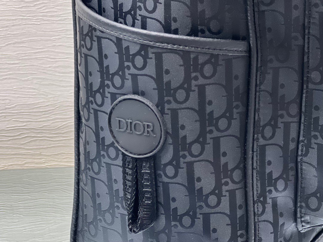 D*or explorer tote bag in black D*or oblique mirage technical fabric