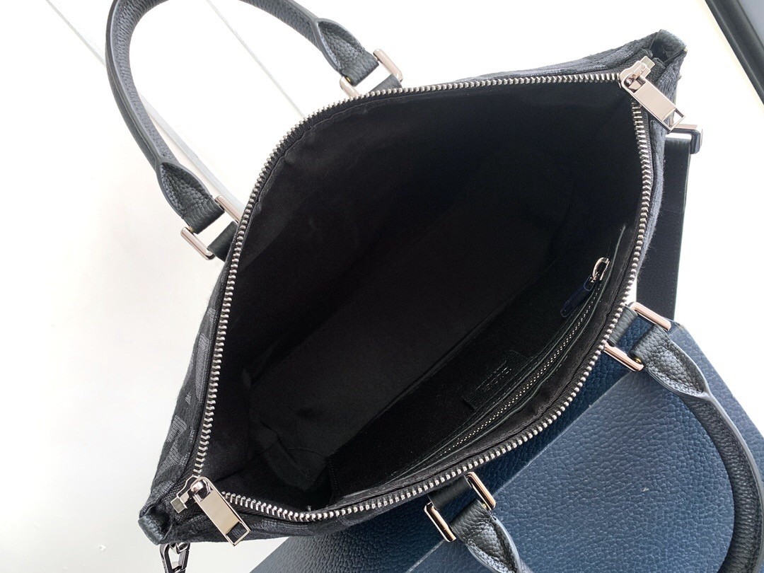 D*or weekender 25 bag in black maxi D*or oblique jacquard