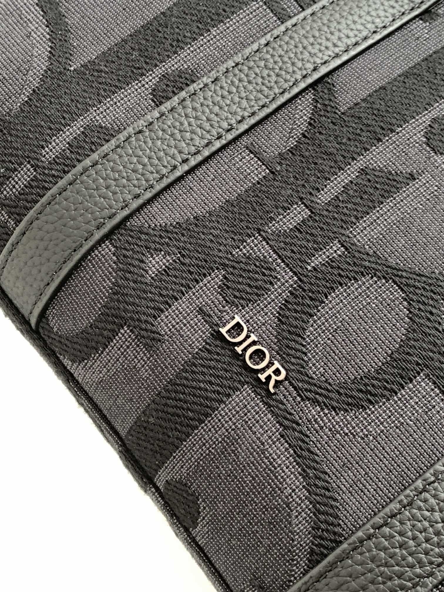 D*or weekender 25 bag in black maxi D*or oblique jacquard
