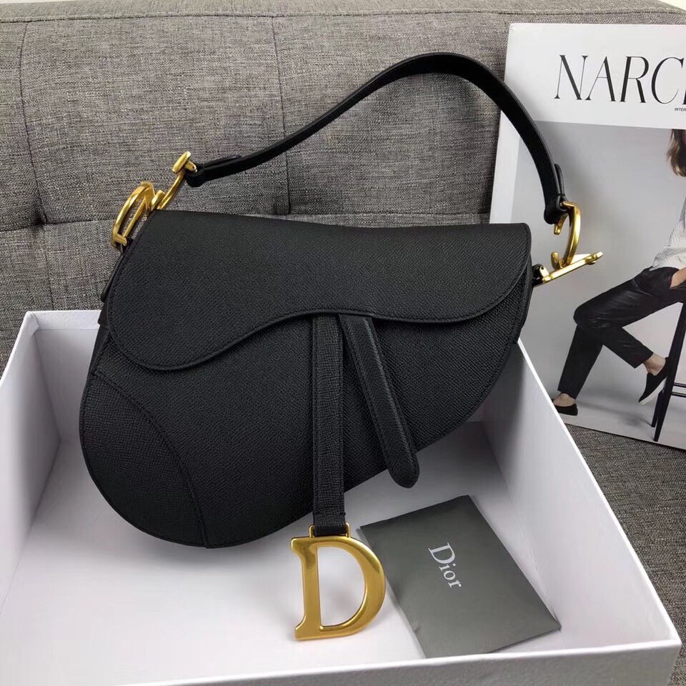 D*or saddle bag in black grained calfskin
