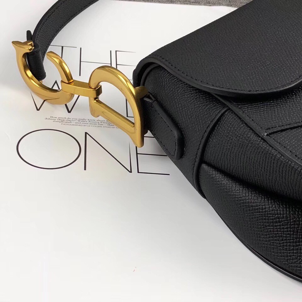 D*or saddle bag in black grained calfskin