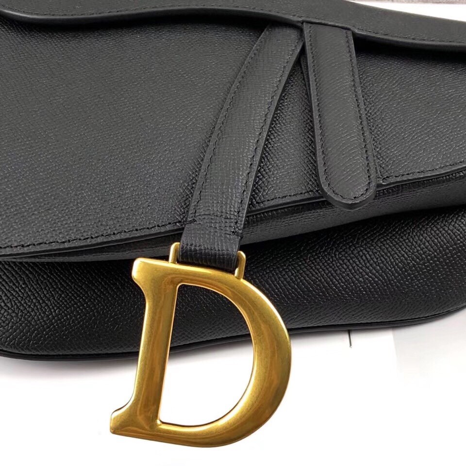 D*or saddle bag in black grained calfskin