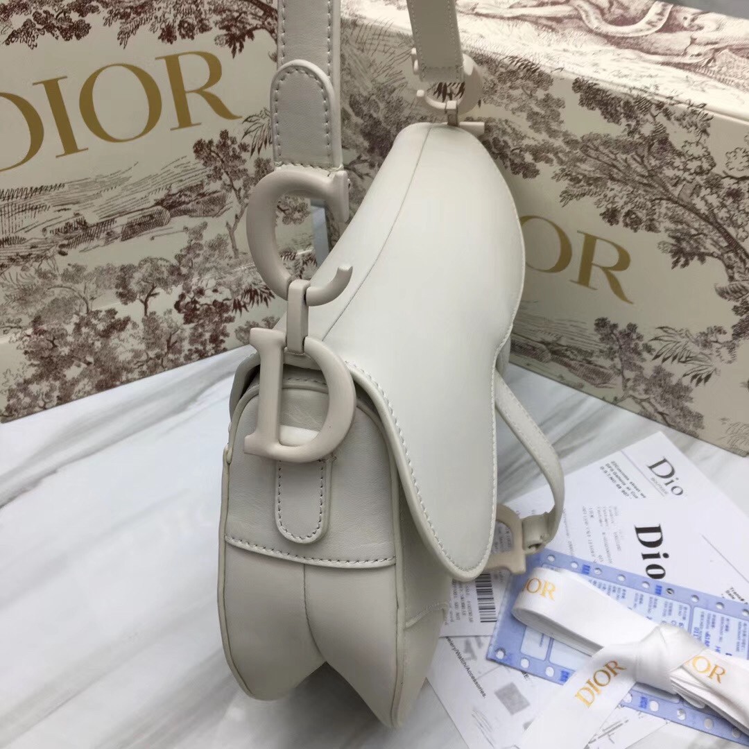 D*or saddle bag in white matte calfskin
