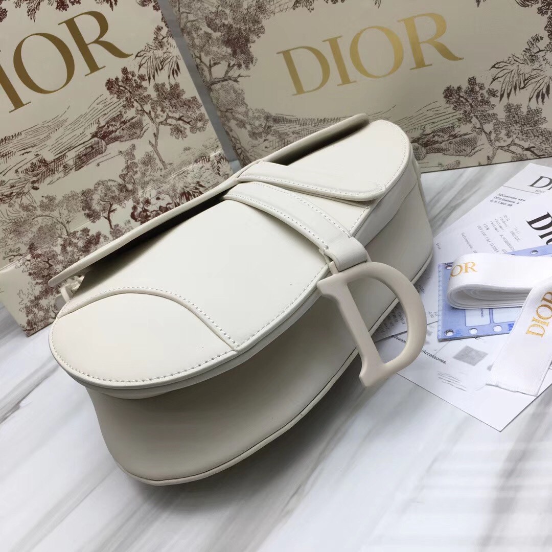 D*or saddle bag in white matte calfskin