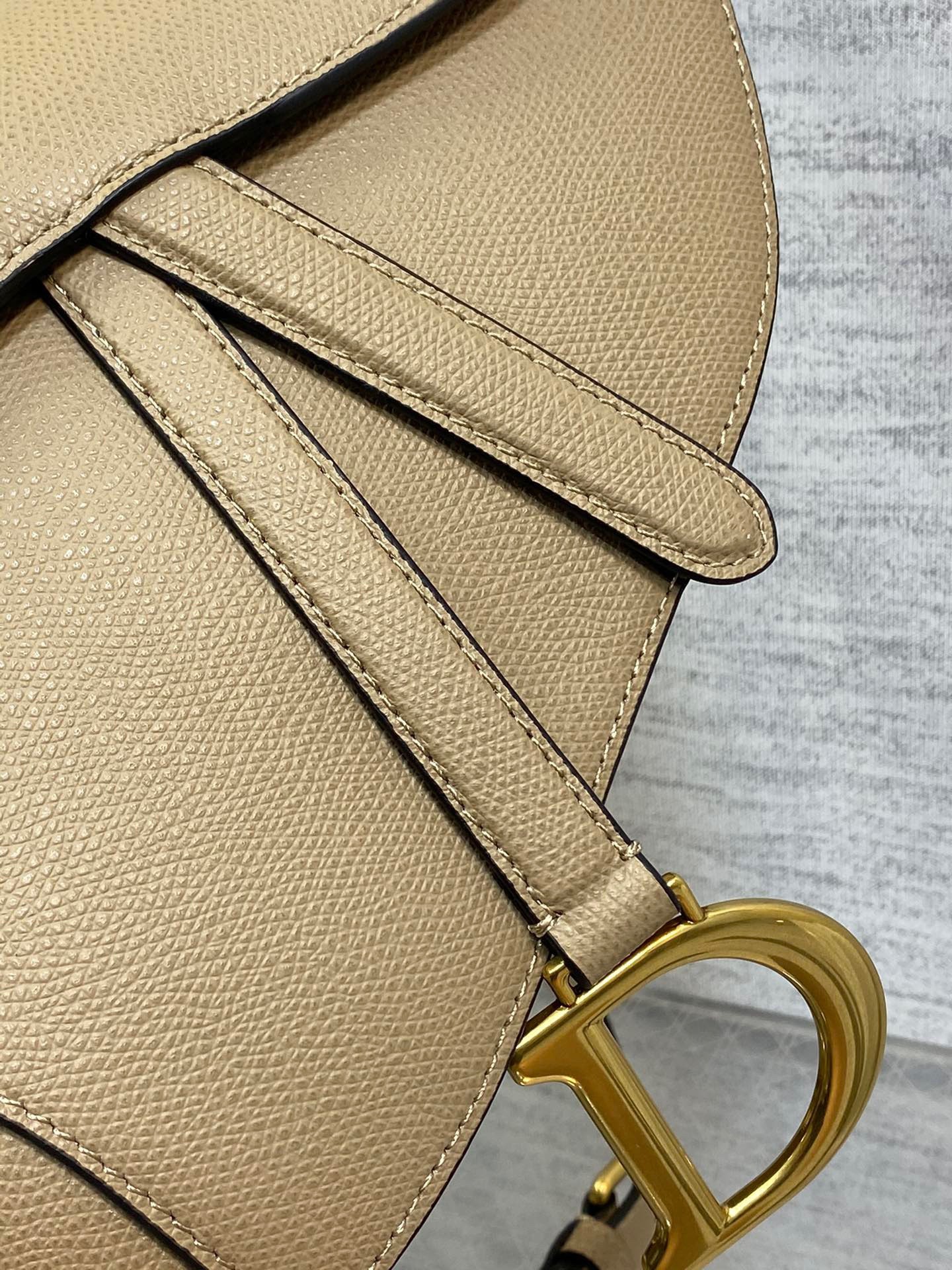D*or saddle bag with strap in sand grained calfskin