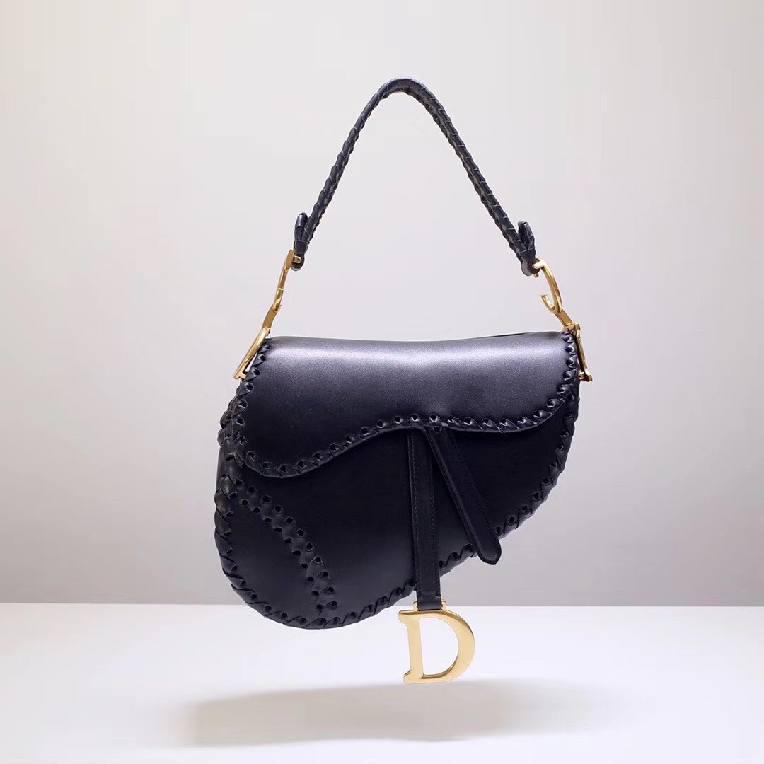 D*or saddle bag in black calfskin with threaded edges
