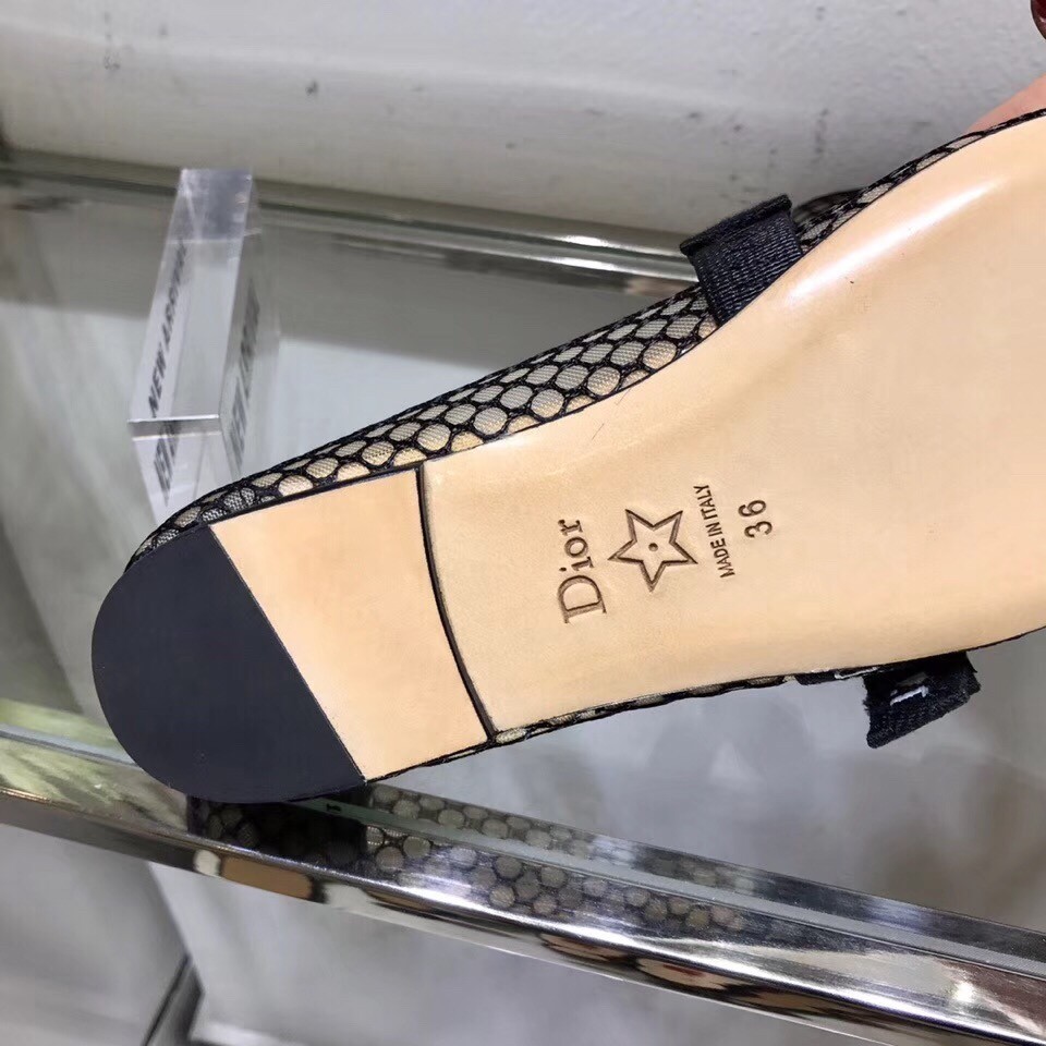 D*or black miss j