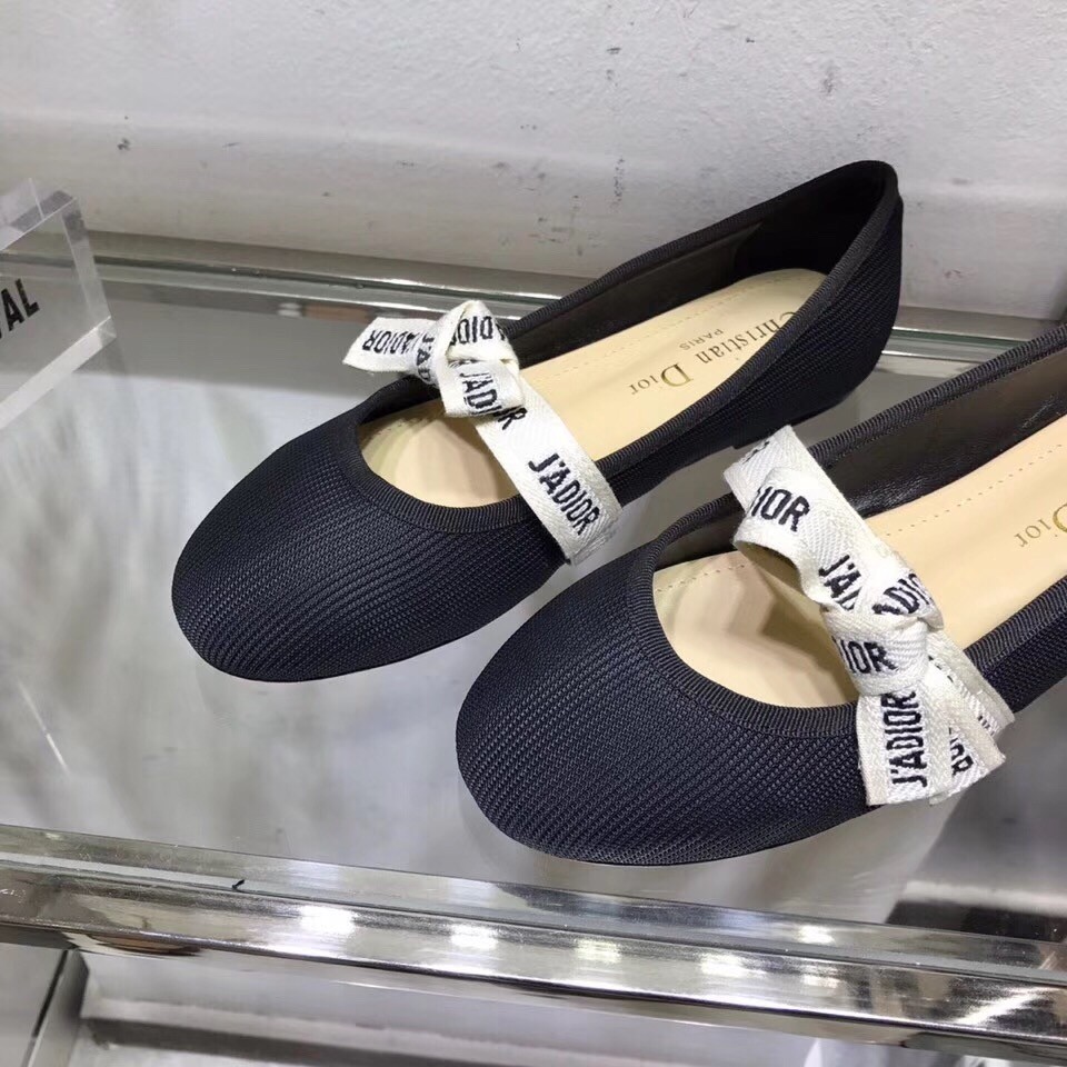 D*or miss j