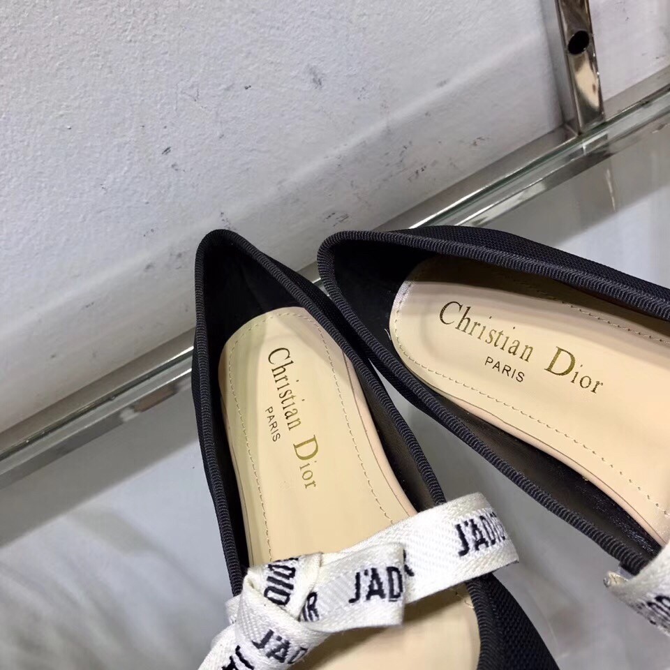 D*or miss j