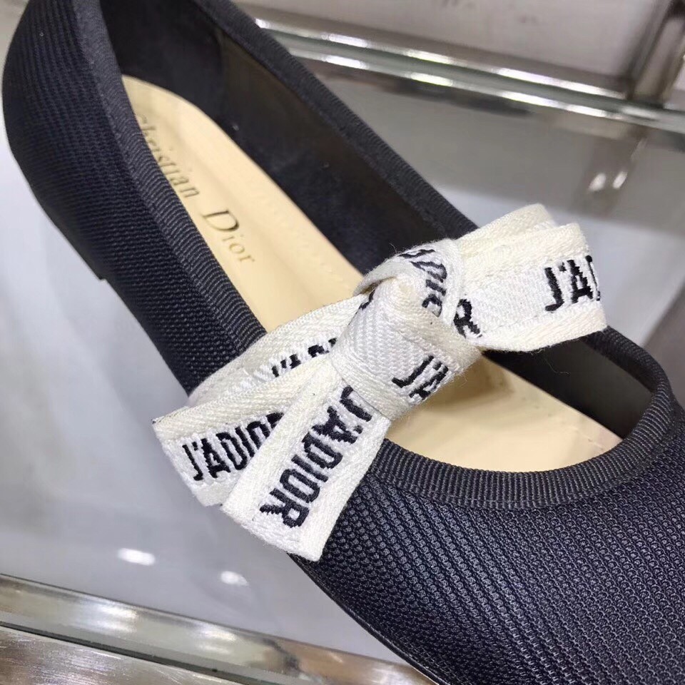 D*or miss j