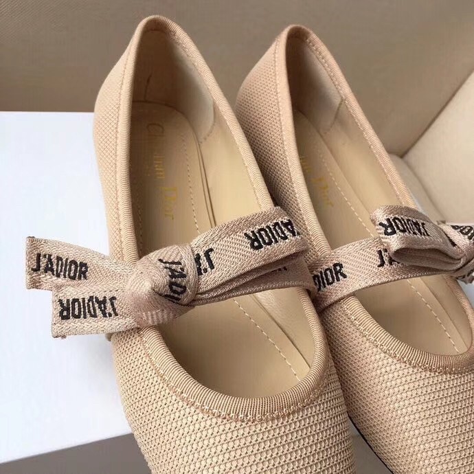 D*or miss j