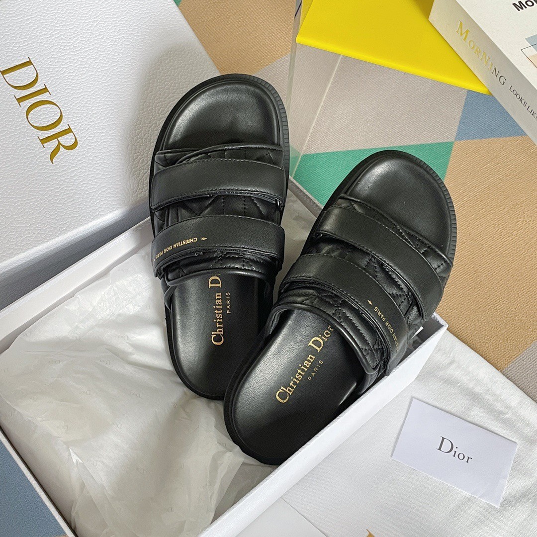 D*or dio(r)evolution slides in black quilted cannage calfskin