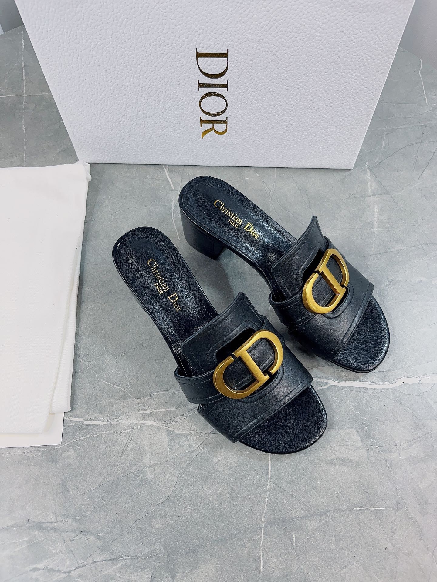 D*or 30 montaigne heeled slides in black calfskin