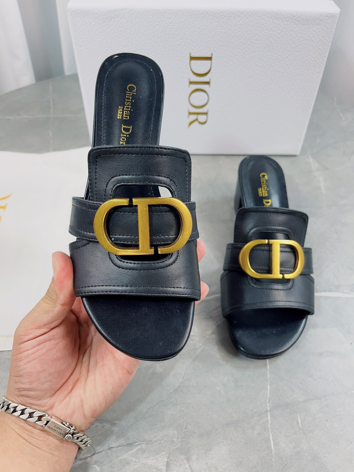 D*or 30 montaigne heeled slides in black calfskin
