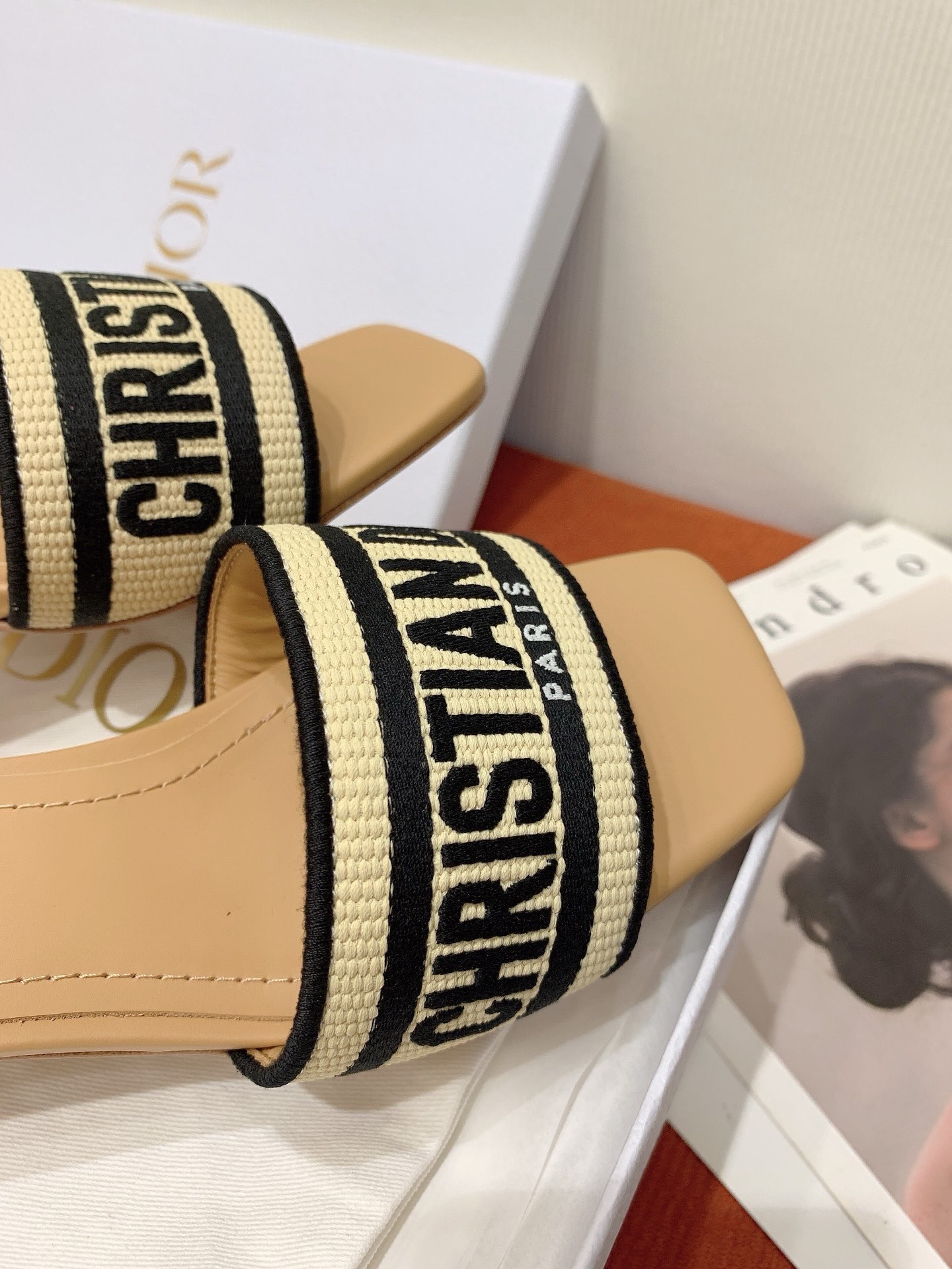 D*or dway heeled 35mm slides in natural raffia and embroidered cotton