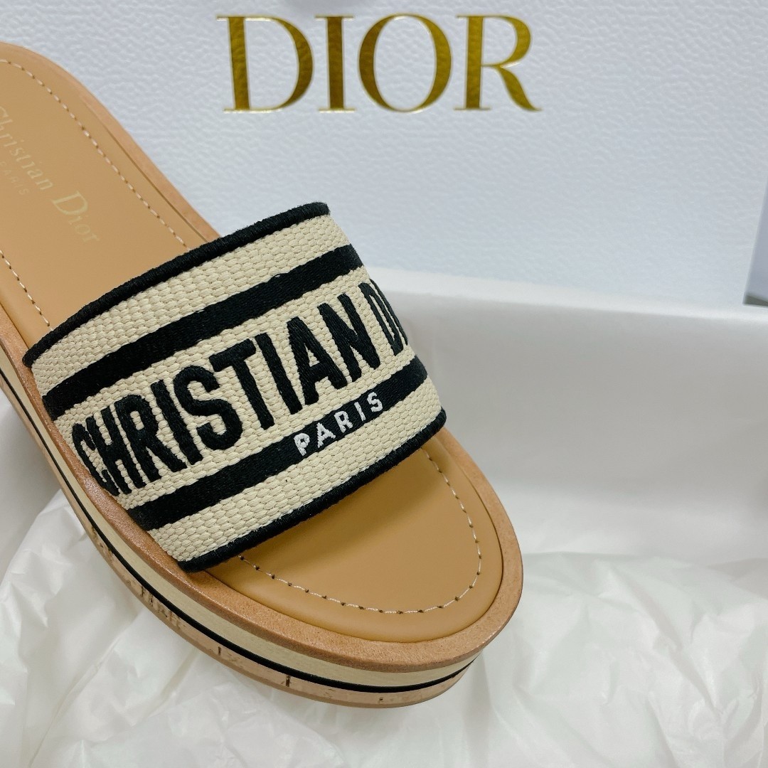 D*or D*oriviera dway platform slides in raffia and black embroidered cotton