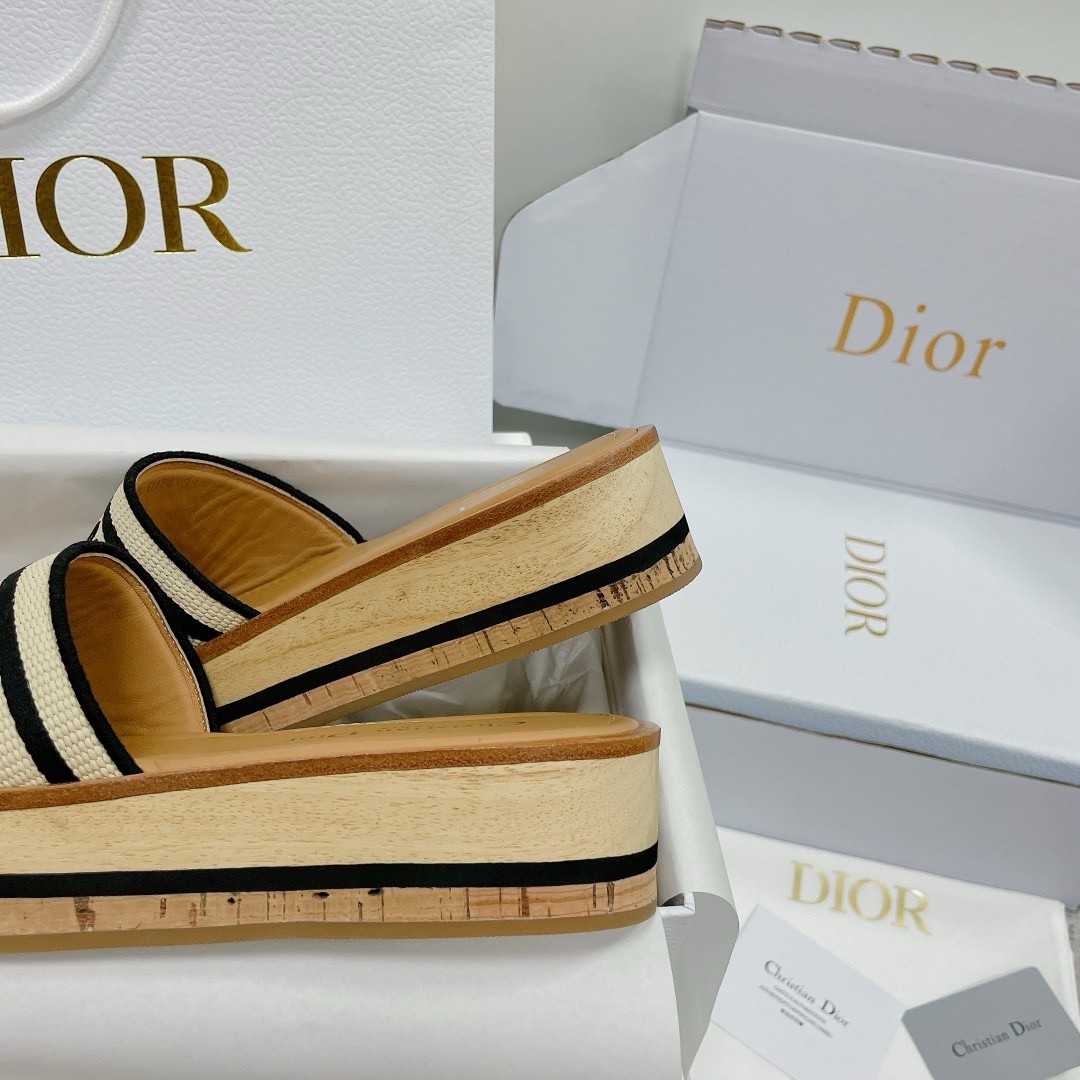 D*or D*oriviera dway platform slides in raffia and black embroidered cotton