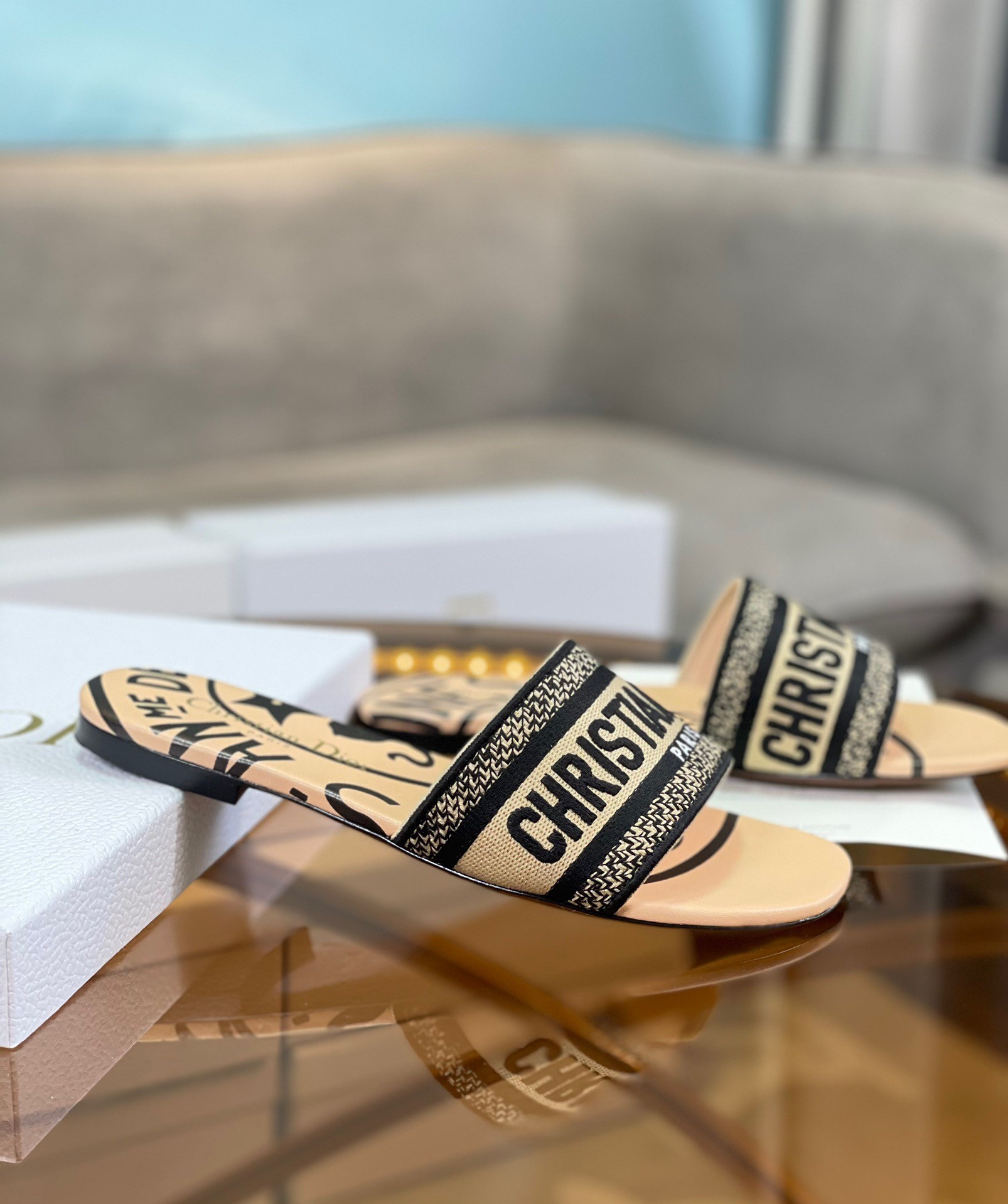 D*or dway slides in beige jute canvas embroidered with union motif