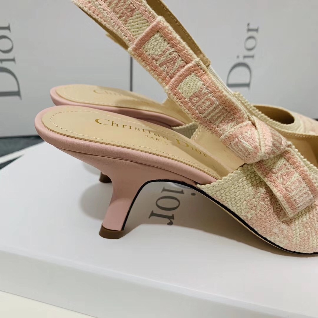 D*or j