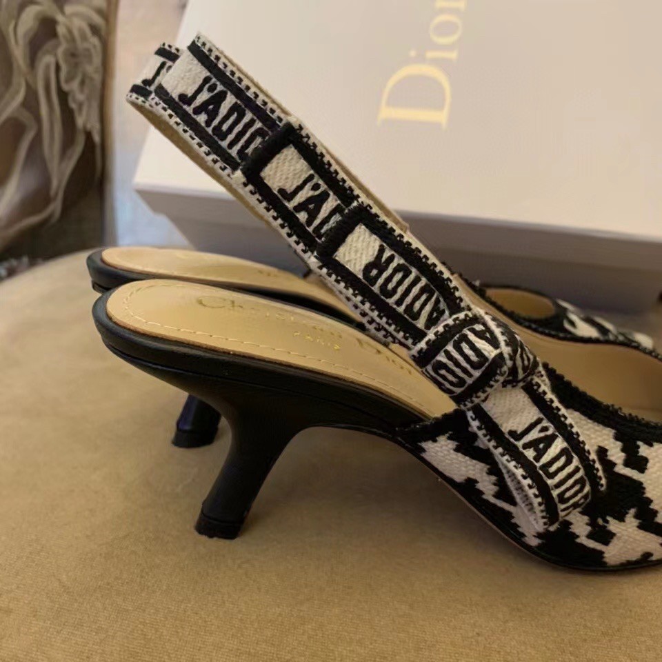 D*or j