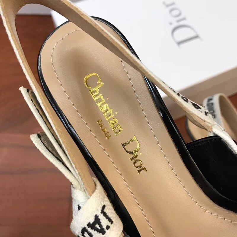 D*or j