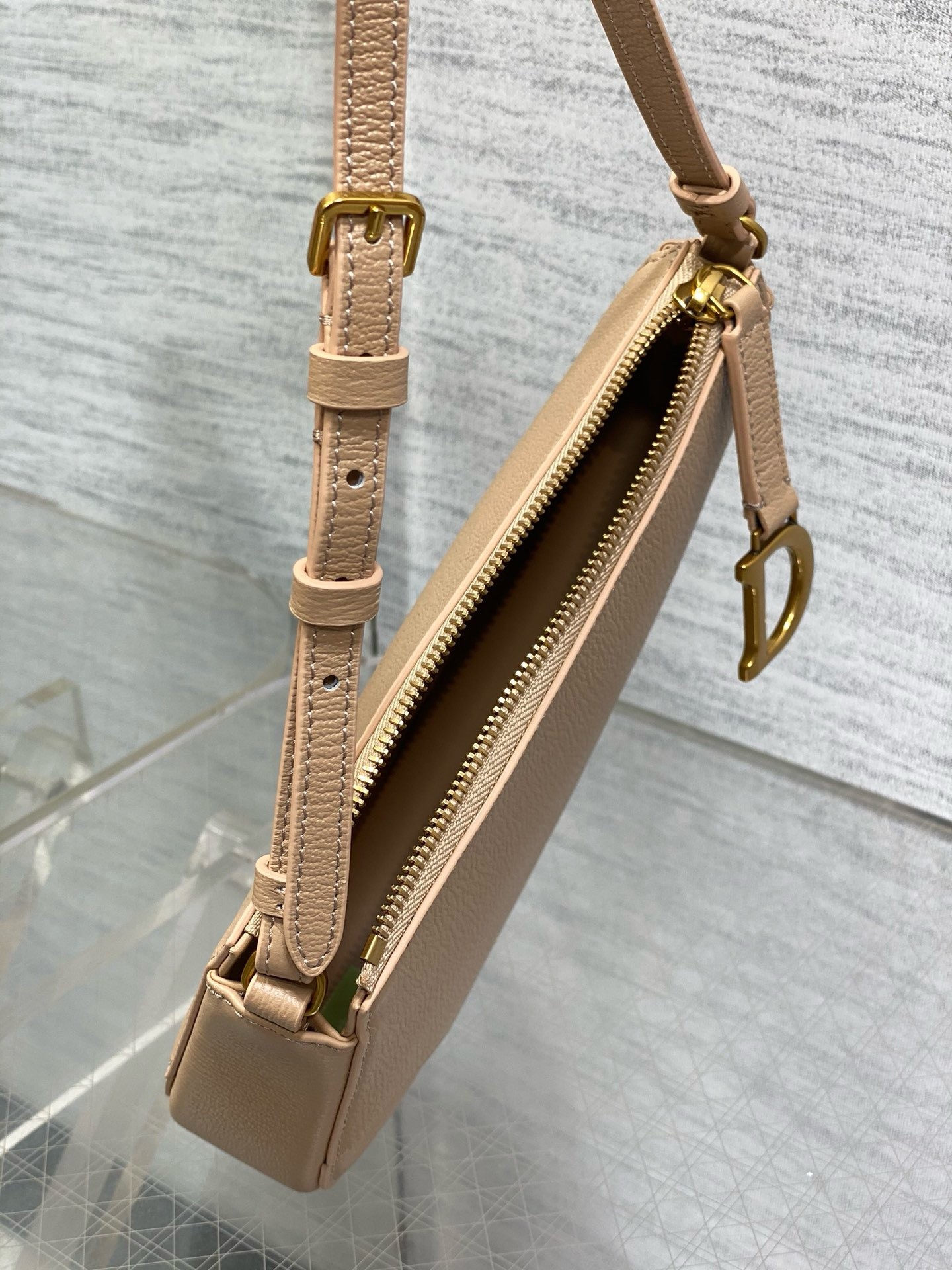 D*or saddle rodeo pouch in biscuit goatskin