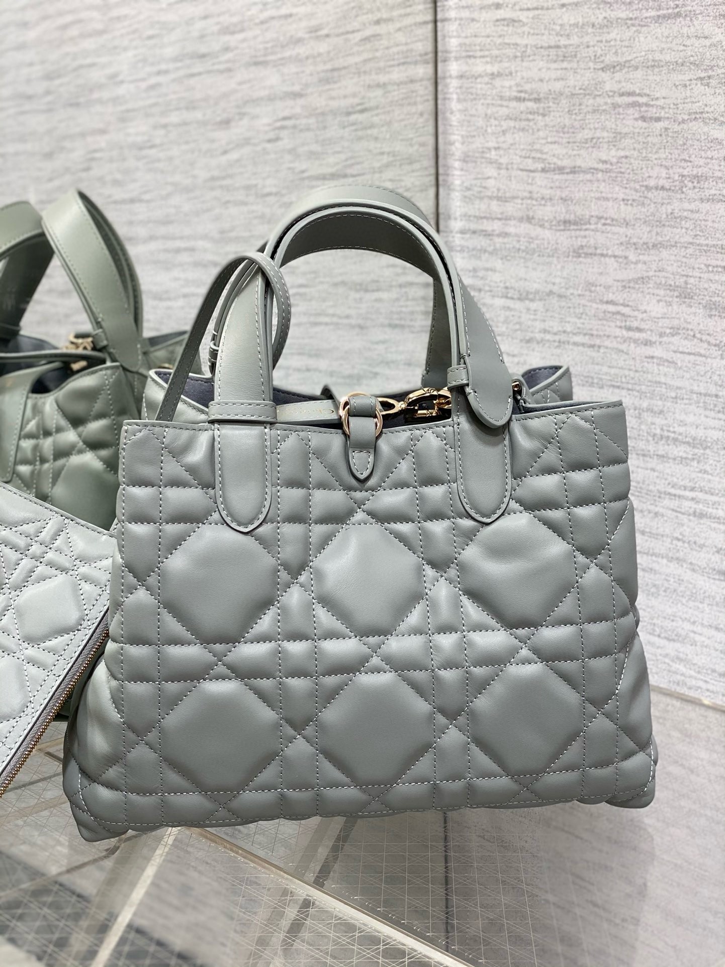 D*or toujours medium bag in beige macrocannage calfskin