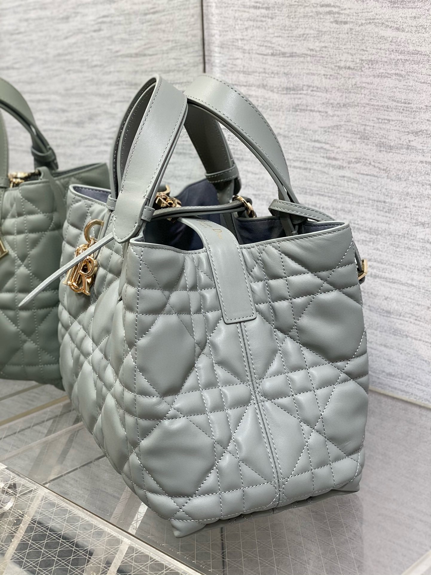 D*or toujours medium bag in beige macrocannage calfskin