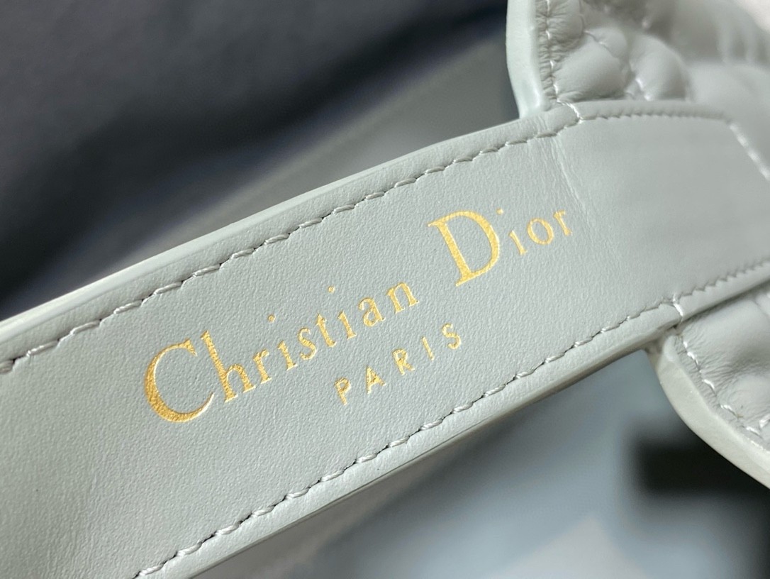 D*or toujours medium bag in beige macrocannage calfskin