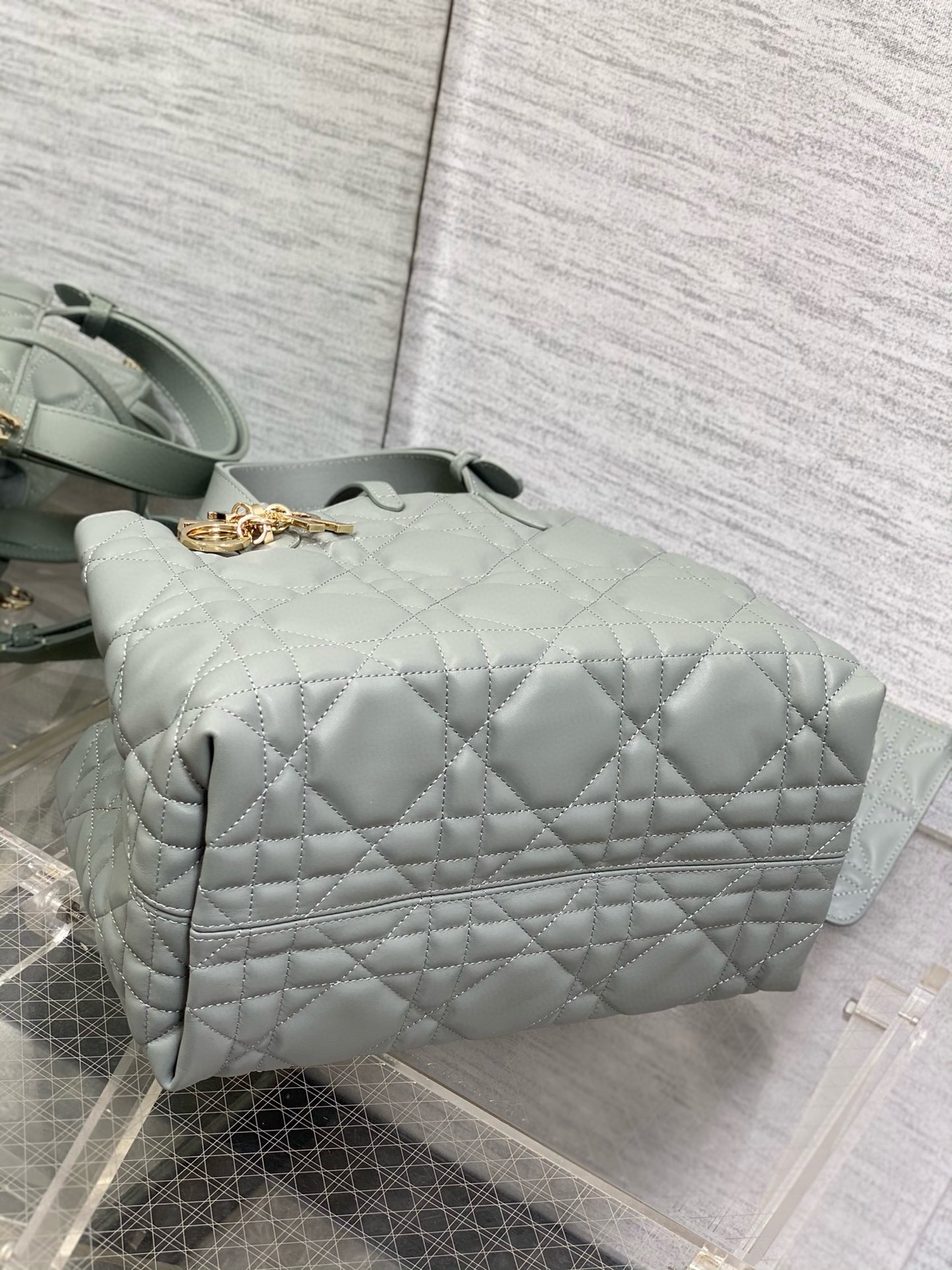 D*or toujours medium bag in beige macrocannage calfskin