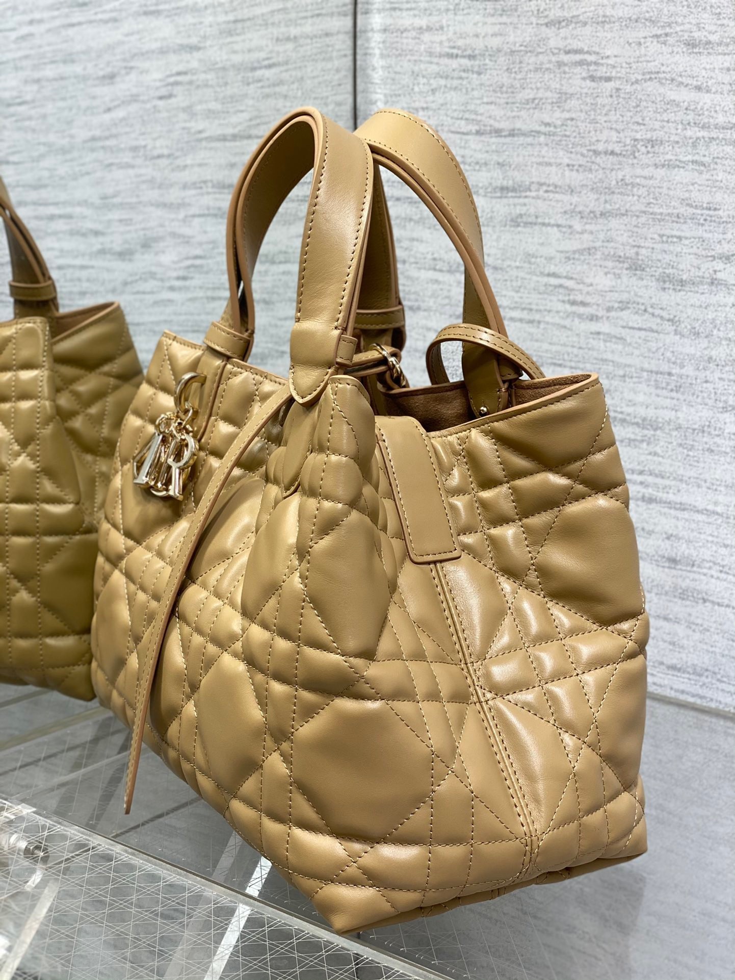 D*or toujours medium bag in tan macrocannage calfskin