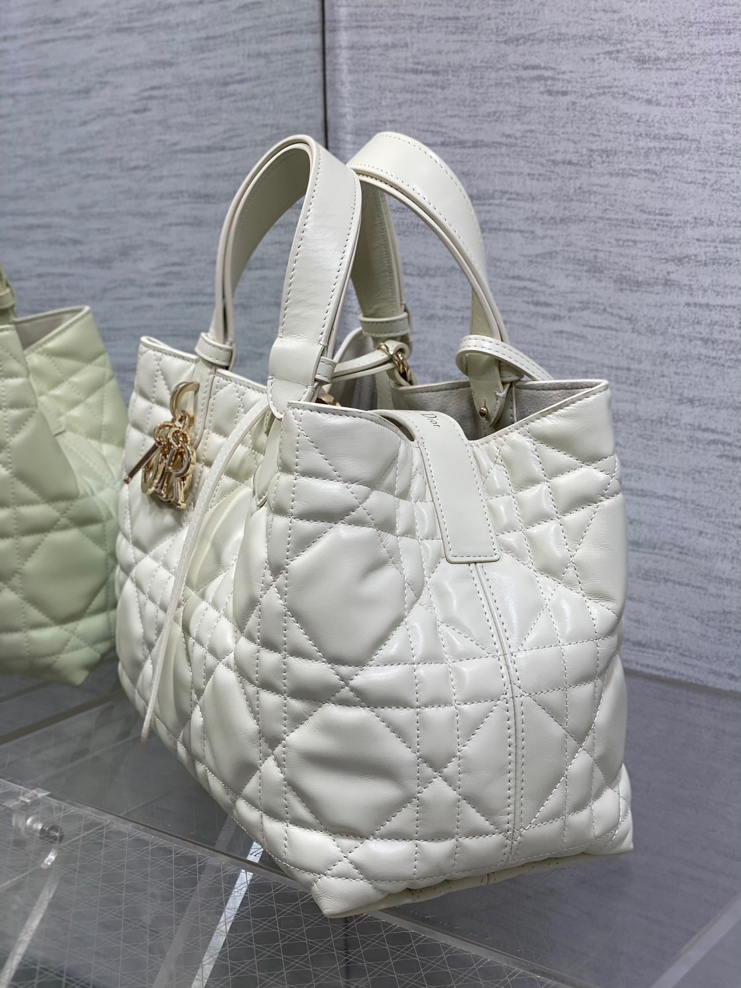 D*or toujours medium bag in white macrocannage calfskin
