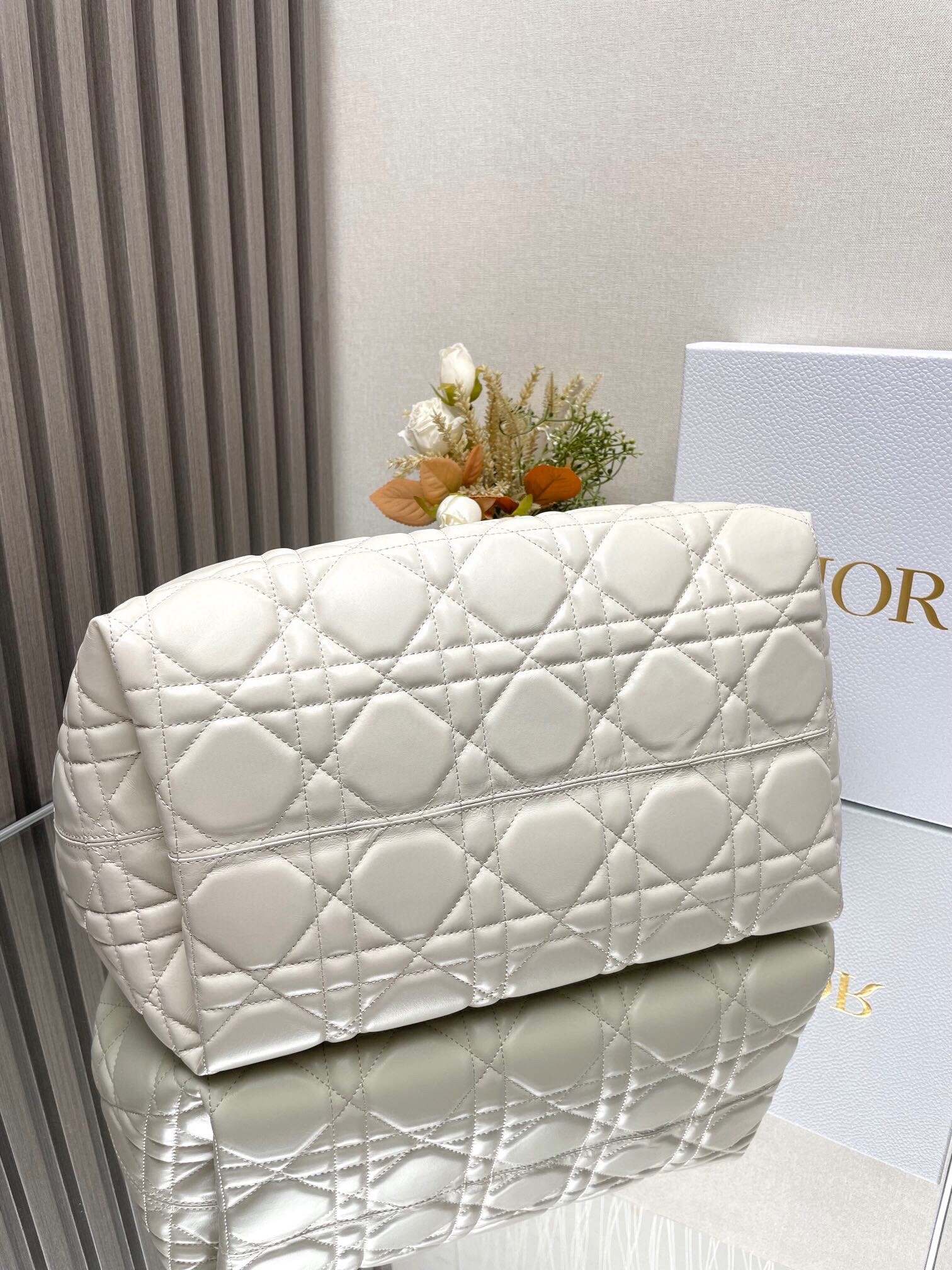 D*or toujours large bag in white macrocannage calfskin