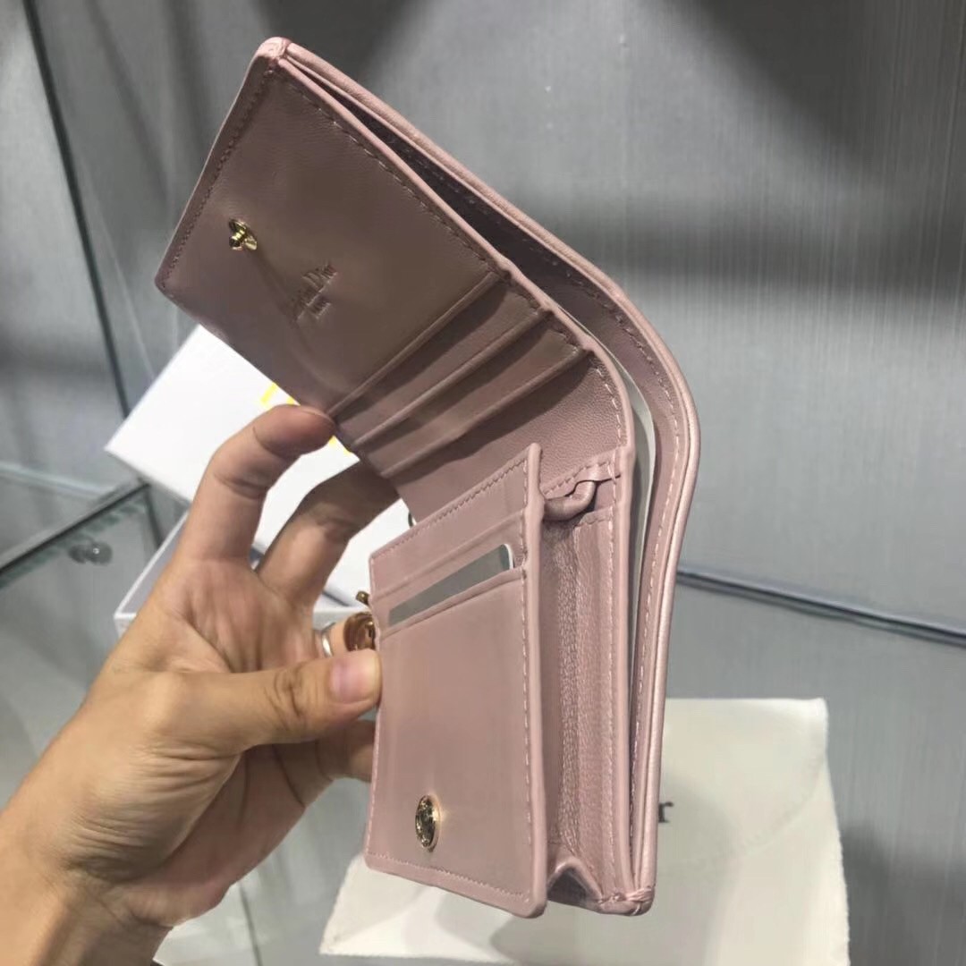 D*or mini lady D*or wallet in lotus pearly lambskin