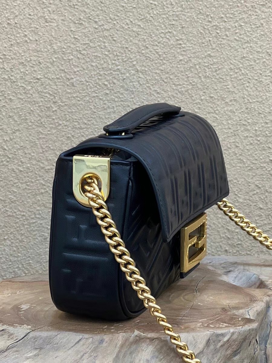 F**di baguette chain midi bag in black nappa leather