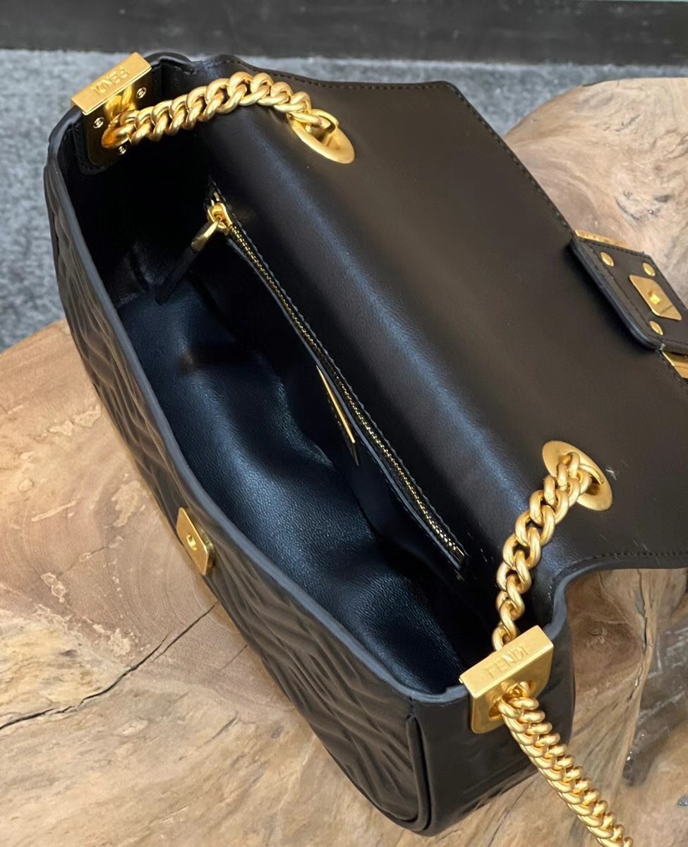 F**di baguette chain midi bag in black nappa leather