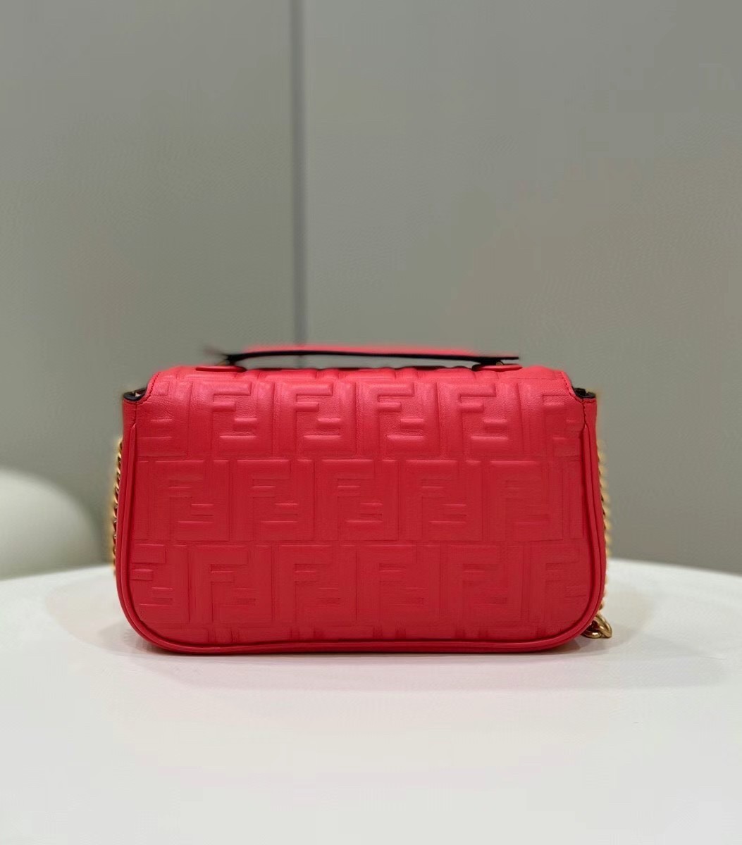 F**di baguette chain midi bag in red nappa leather