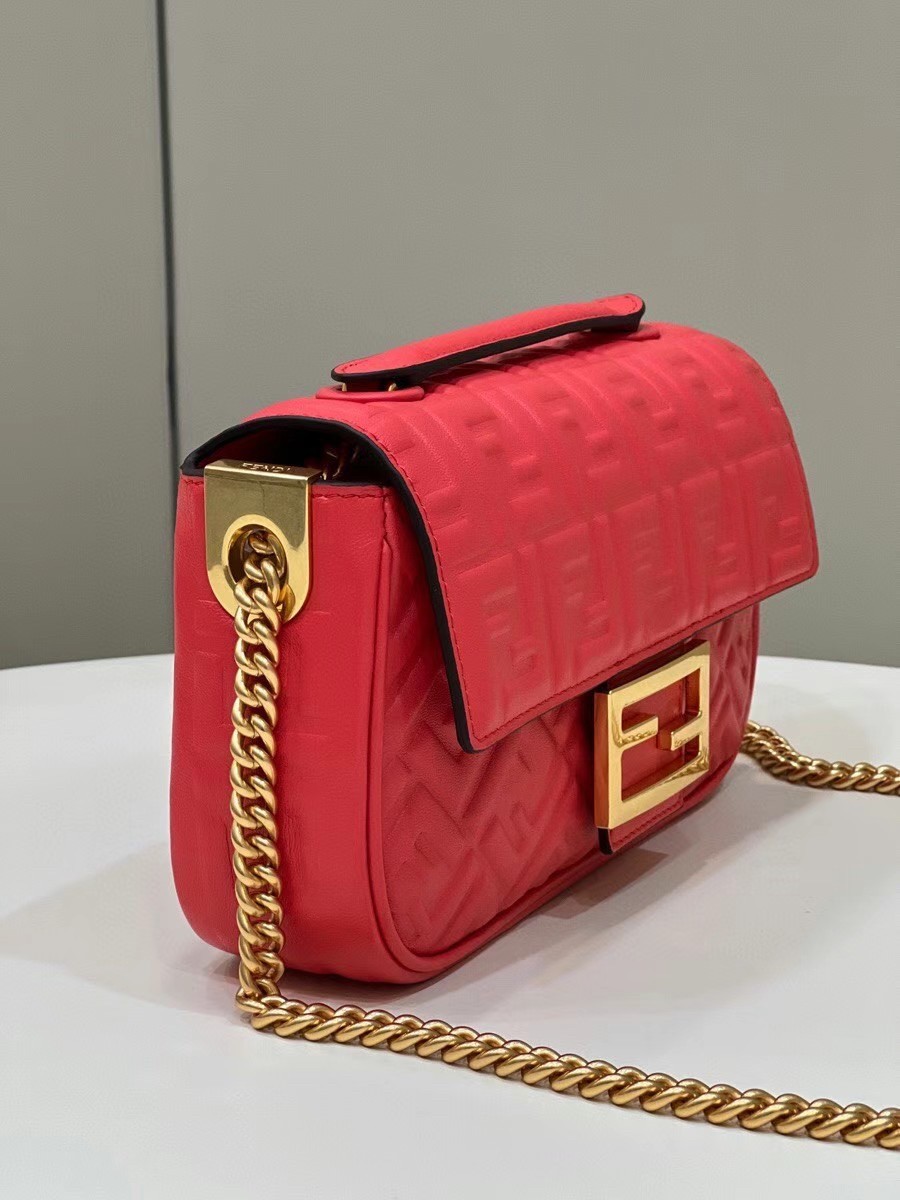 F**di baguette chain midi bag in red nappa leather