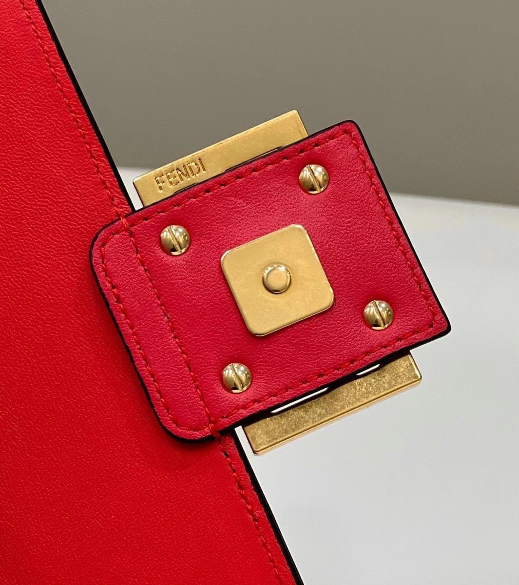 F**di baguette chain midi bag in red nappa leather
