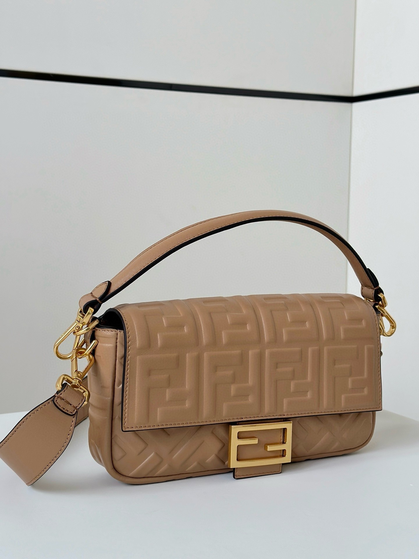 F**di medium baguette bag in beige ff nappa leather