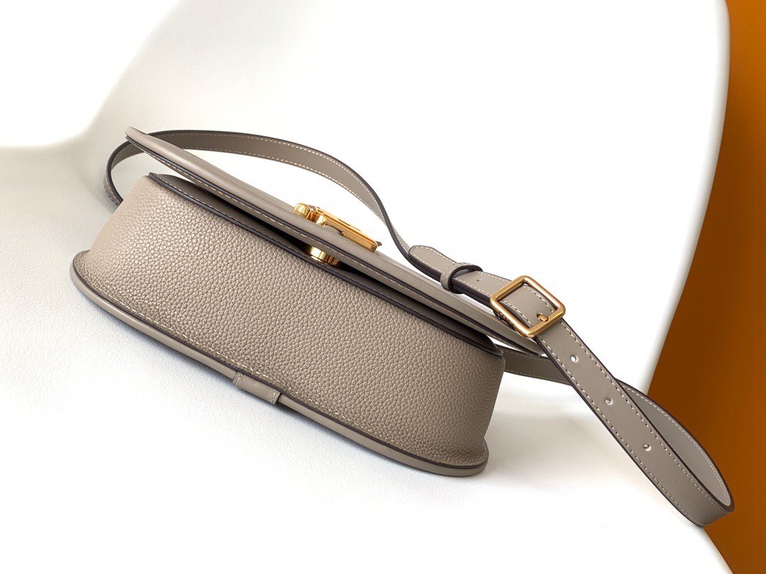 F**di c’mon medium bag in grey calfskin