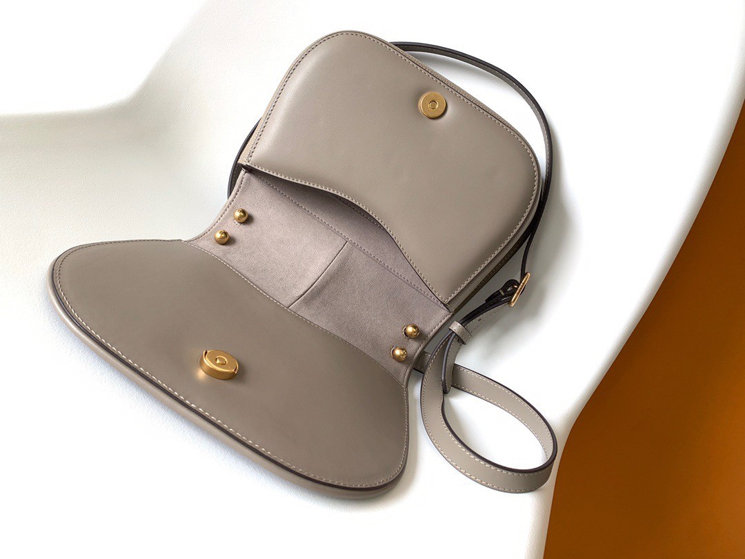 F**di c’mon medium bag in grey calfskin